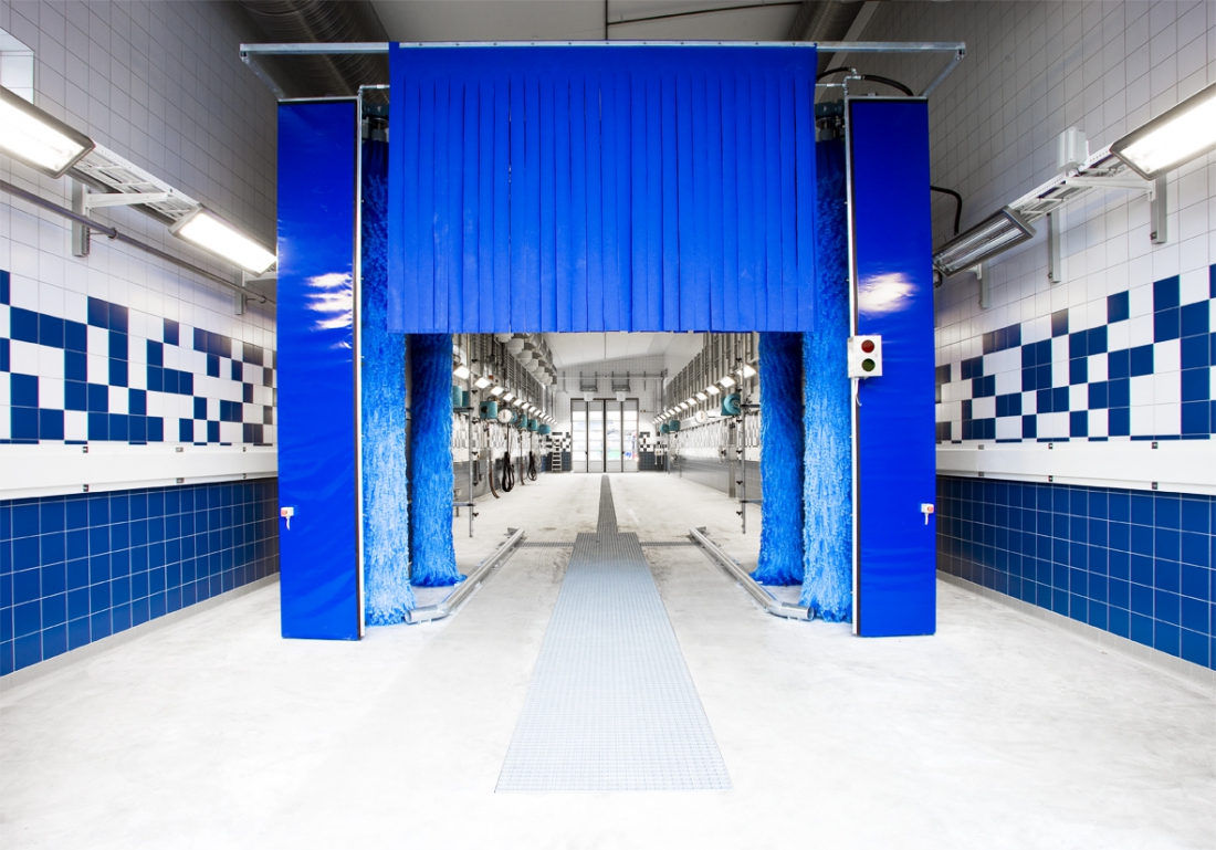 automatic bus wash system